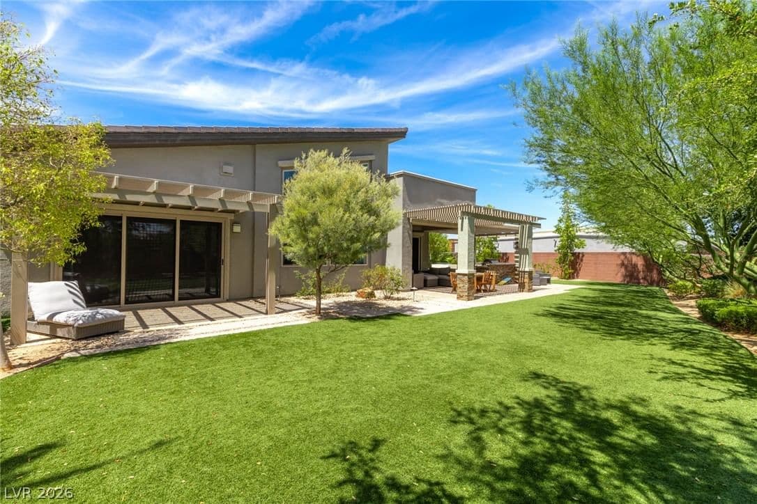 10511 Calico Terrace Avenue photo 3