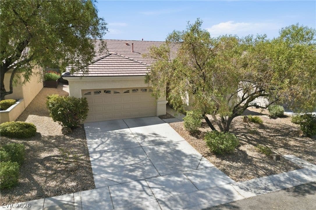 2228 Twin Falls Drive