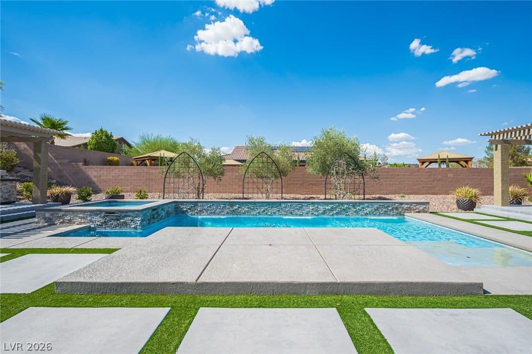 10300 Mystic Ledge Court photo 5