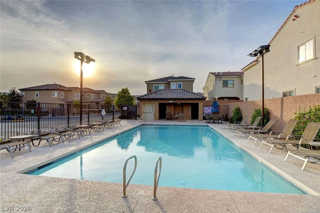 5831 Sleepy Willow Street photo 2