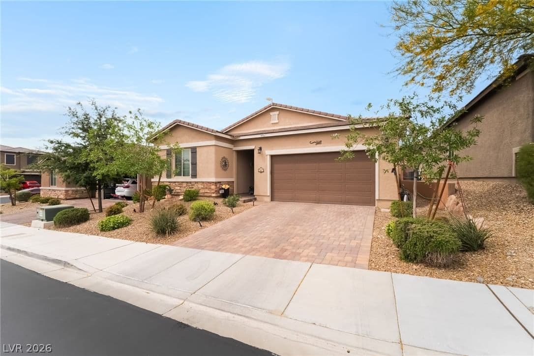 8651 Loretta Bay Street photo 4