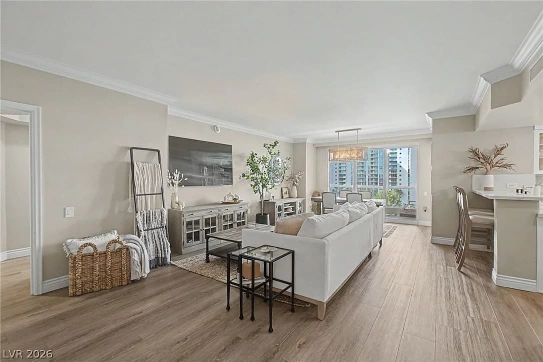 2777 Paradise Road photo 2