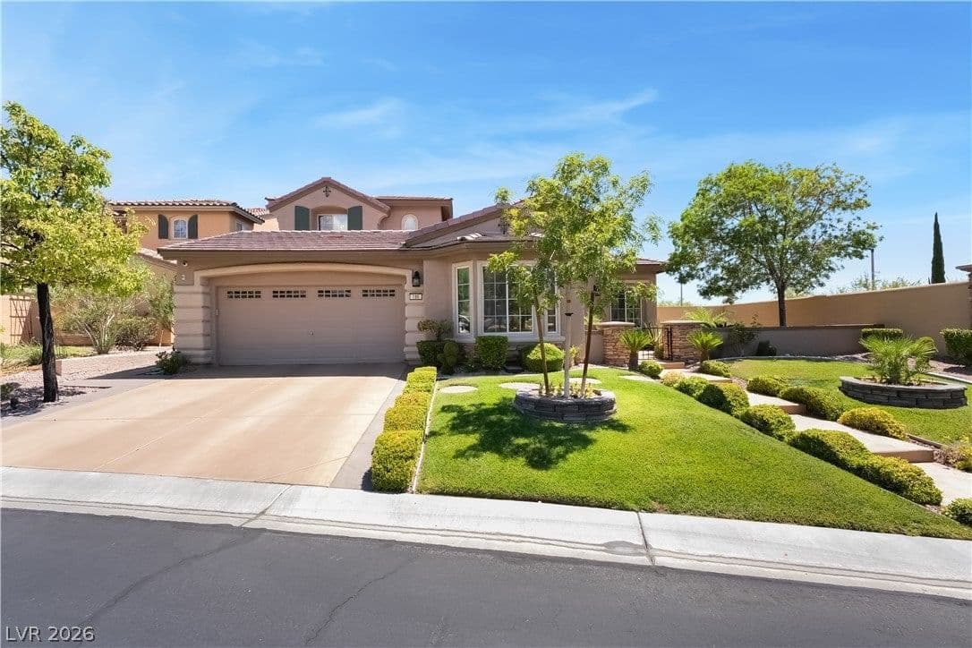 186 Uccello Drive photo 2