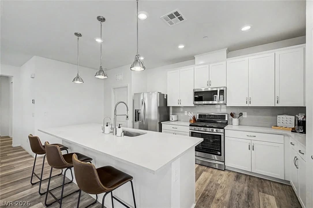 2936 Duverney Avenue photo 4