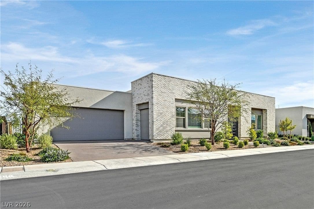 472 Sand Dune Arch Street