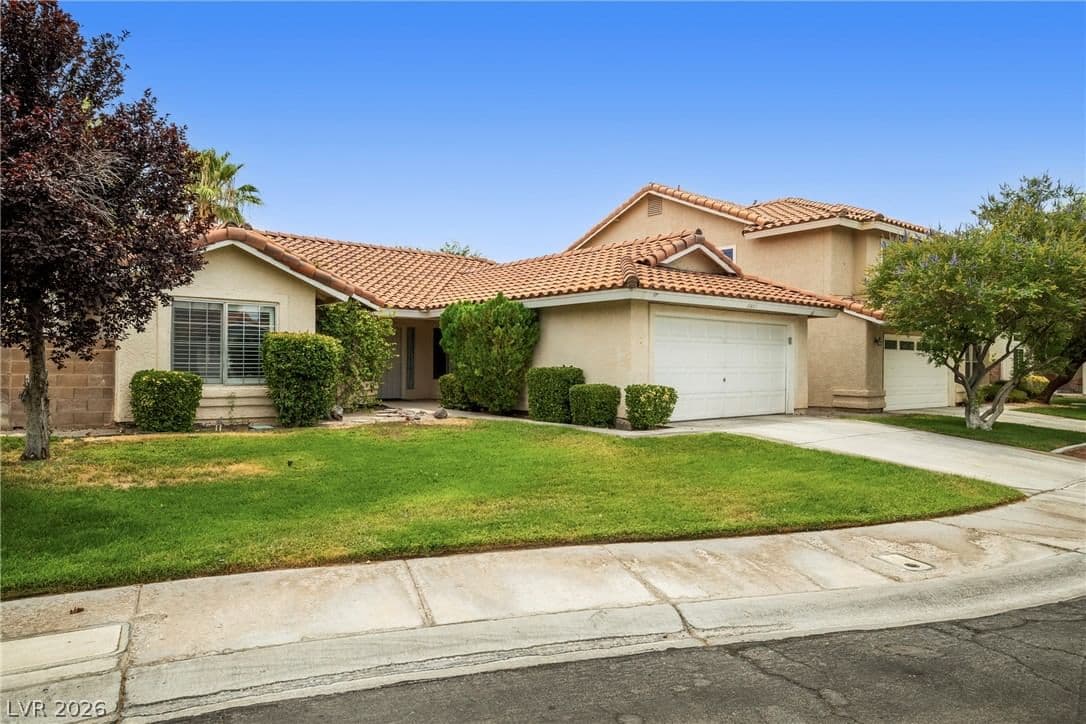 2803 Camelback Lane photo 2