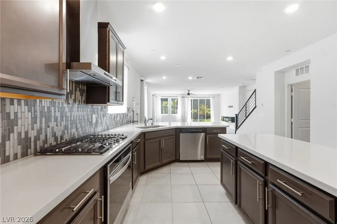 3749 Battipaglia Avenue photo 3