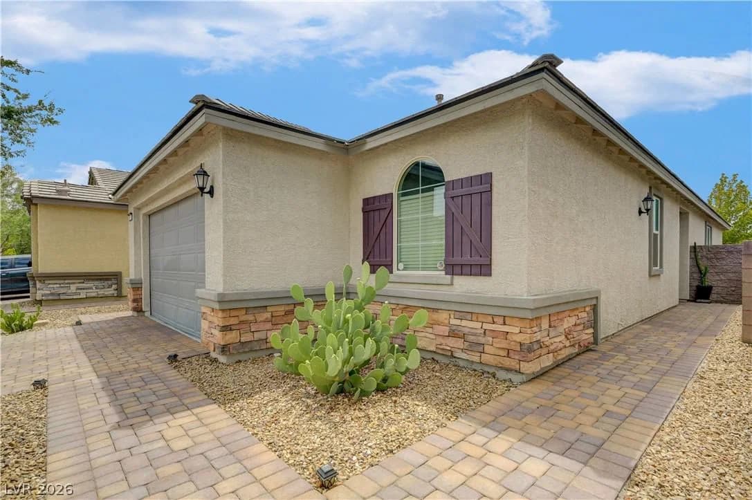 1305 Ossa Street photo 4