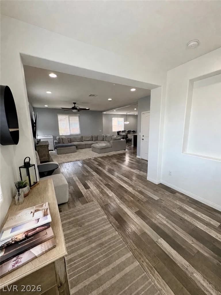 674 Tremaine Court photo 4