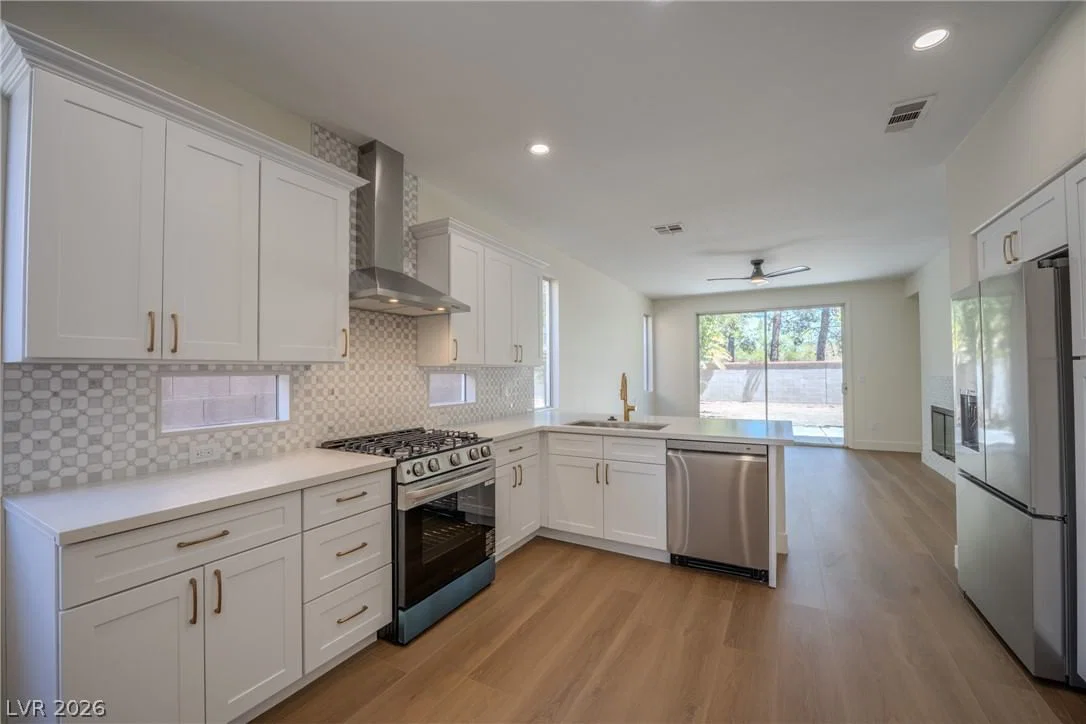 1832 Spring Summit Lane photo 2