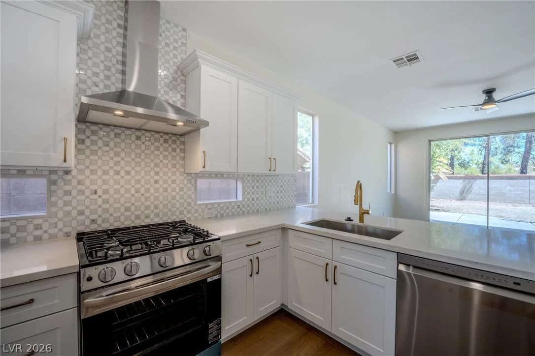 1832 Spring Summit Lane photo 3