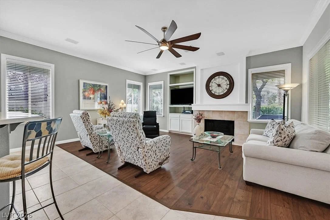 10813 Cedar Forest Avenue photo 3