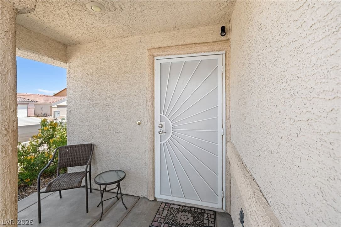 8609 Majestic Pine Avenue photo 3
