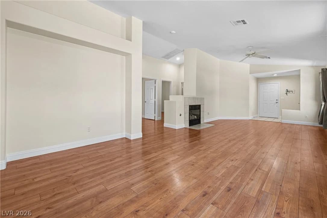 8609 Majestic Pine Avenue photo 4