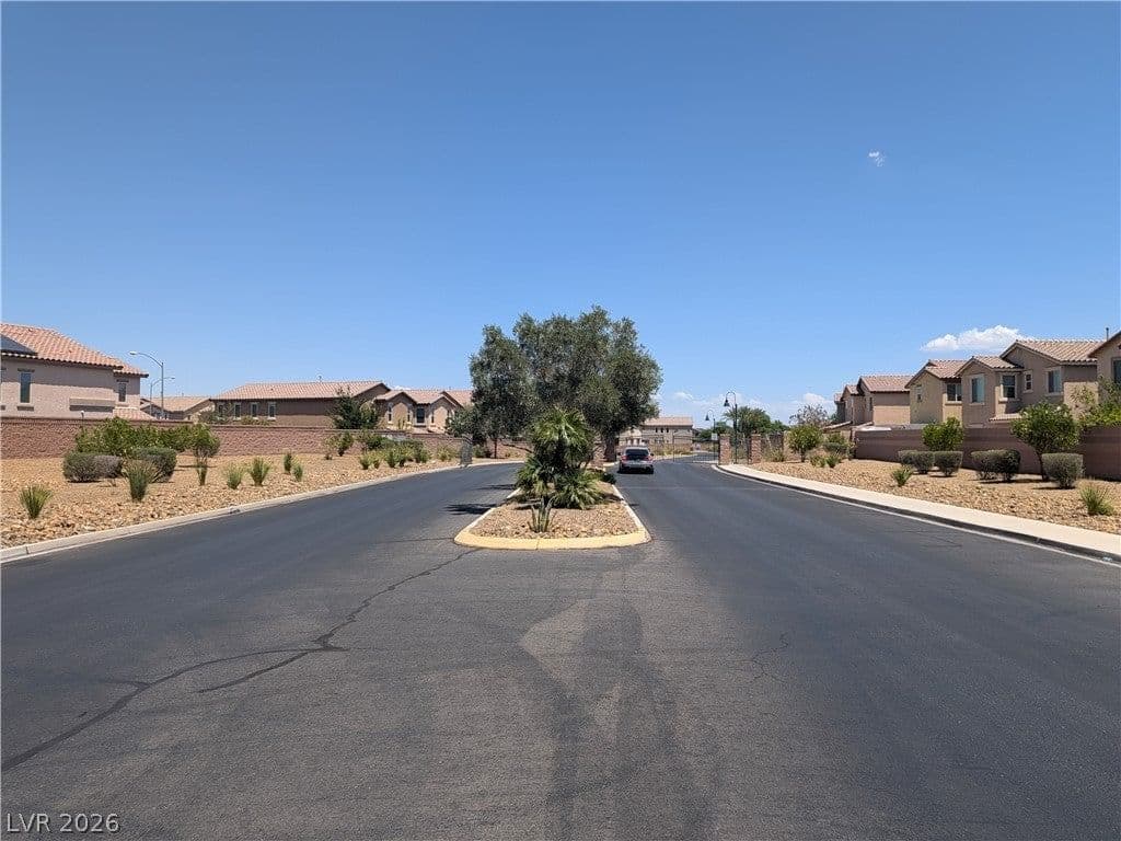 6368 Joshuaville Drive photo 4