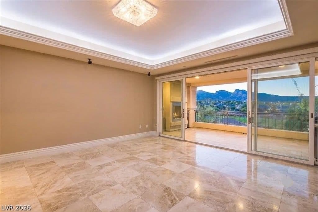 9212 Tesoras Drive photo 3