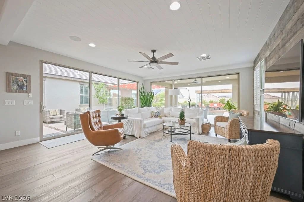 8450 Great Outdoors Street photo 5
