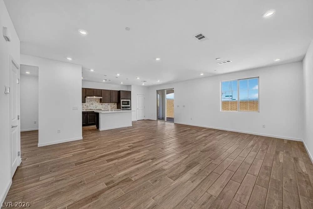 123 Tardando Avenue photo 3