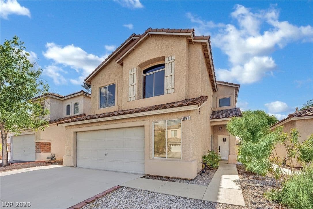 5823 Golden Wing Street photo 3
