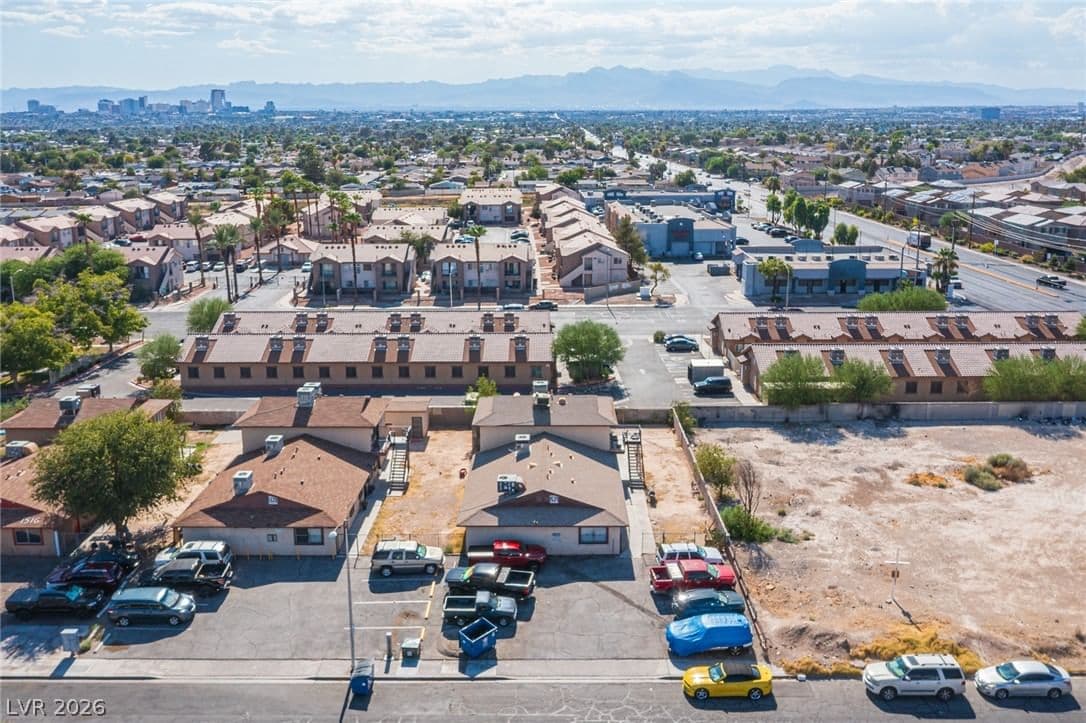 1524 Henry Drive photo 4
