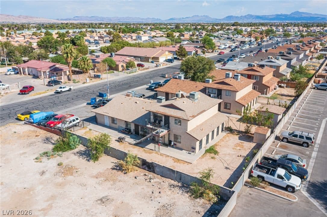 1524 Henry Drive photo 5