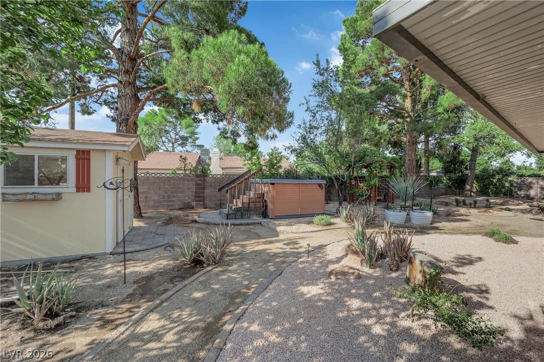 1783 Pandora Drive photo 3