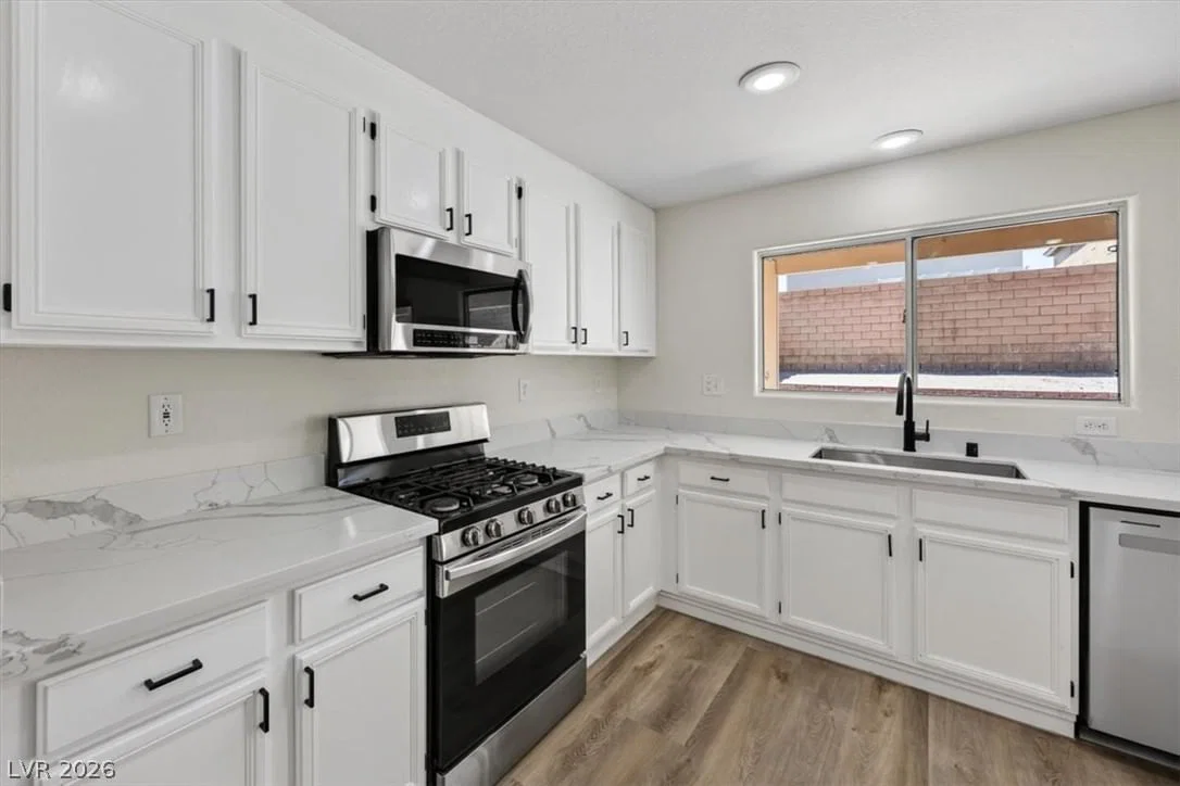 211 Calvino Avenue photo 4