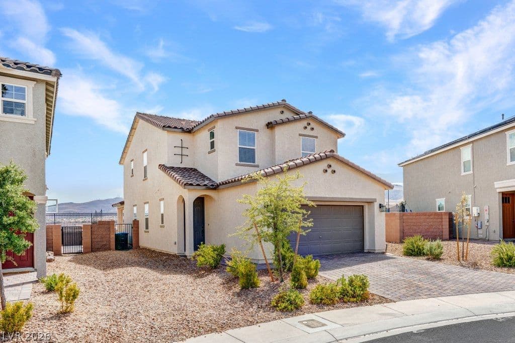 2852 Frabiele Street photo 2