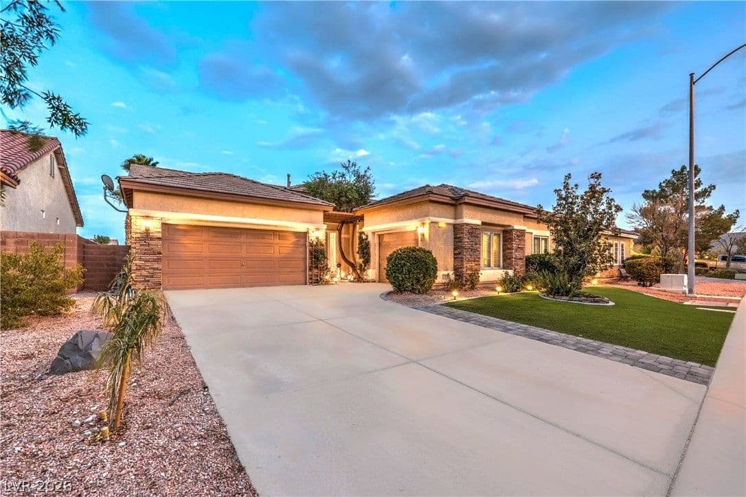 7228 Dusty Cloud Street photo 3