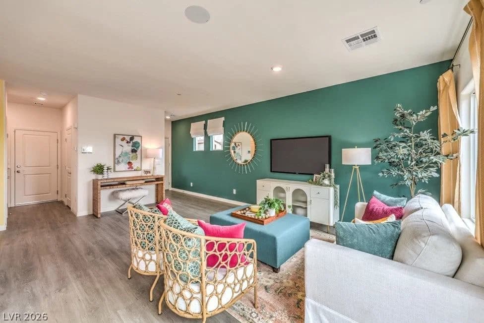 1090 Saffron Toucan Lane photo 4