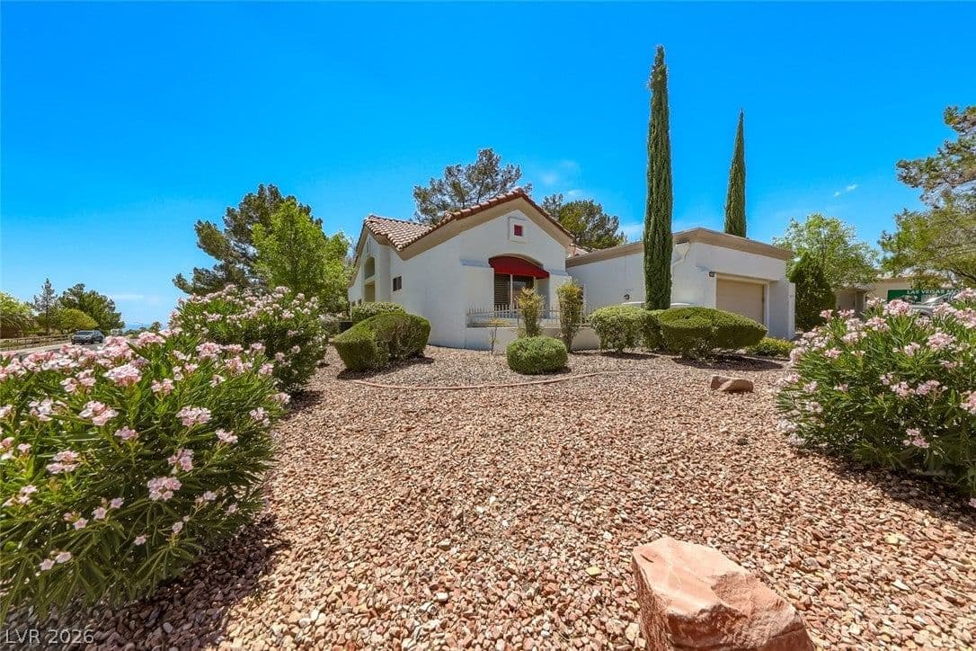 2648 Highvale Drive photo 2