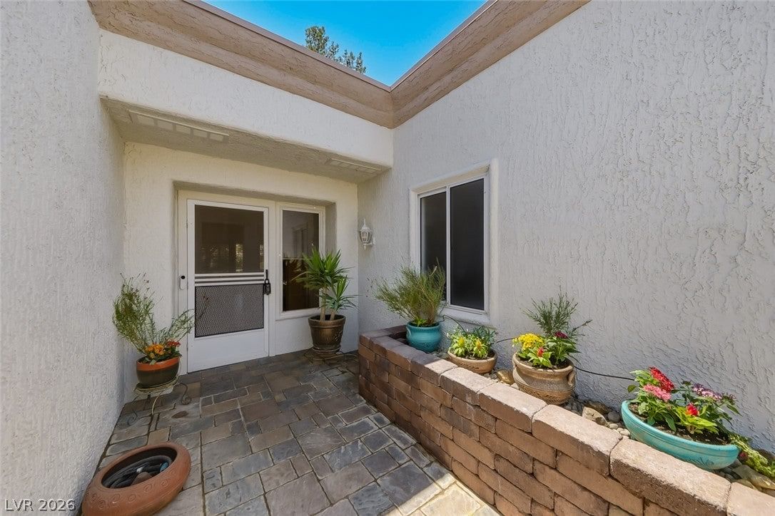 2648 Highvale Drive photo 5