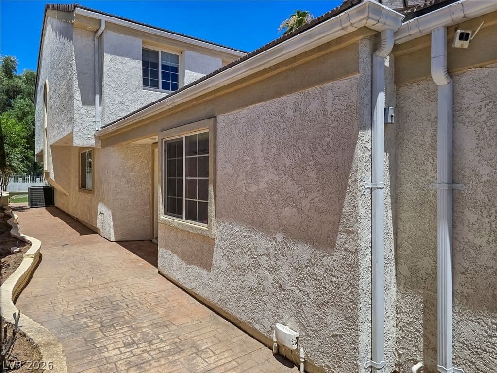 3181 Bel Air Drive photo 3