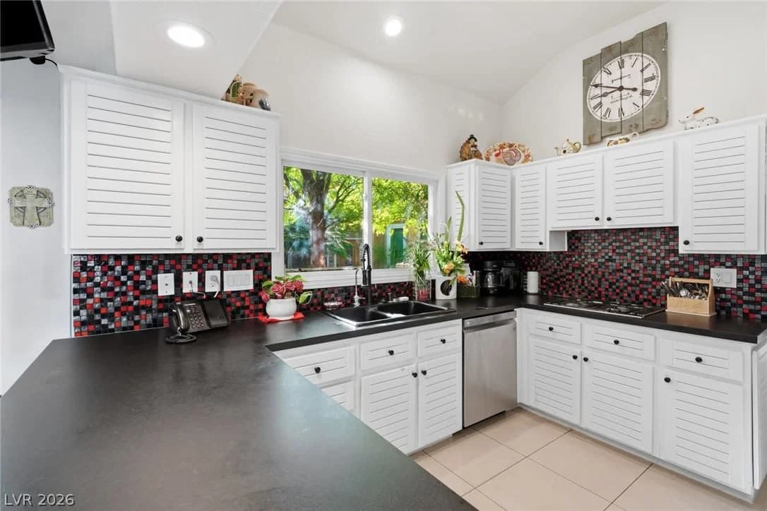 7889 Harbour Towne Avenue photo 3