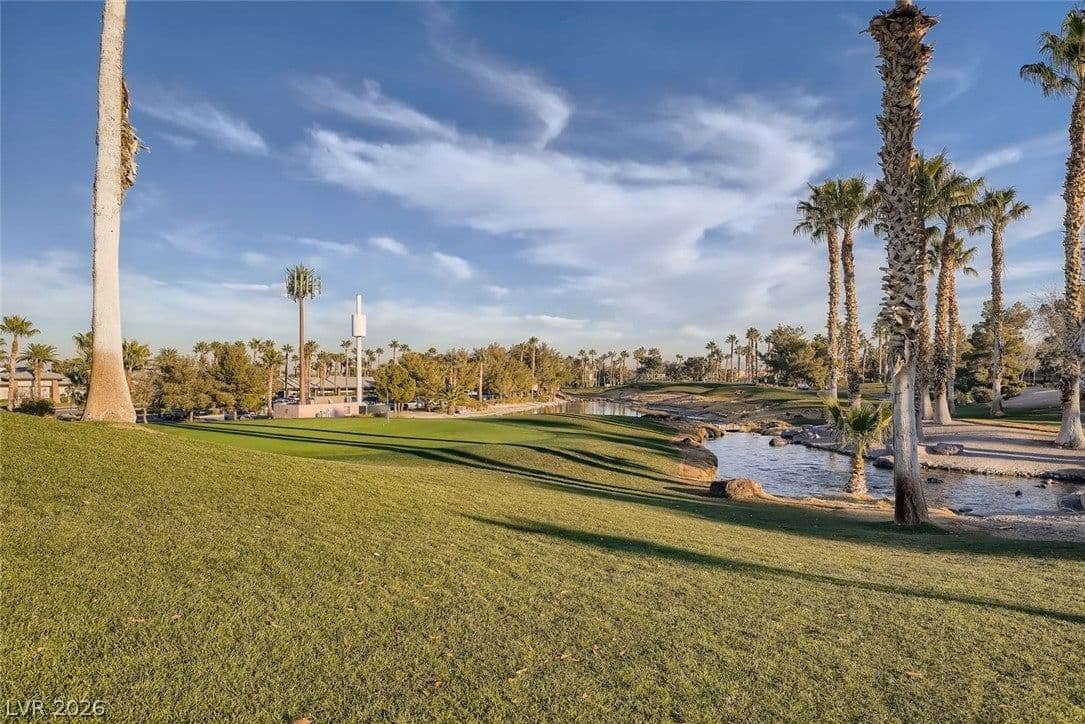 202 Augusta Course Avenue photo 4