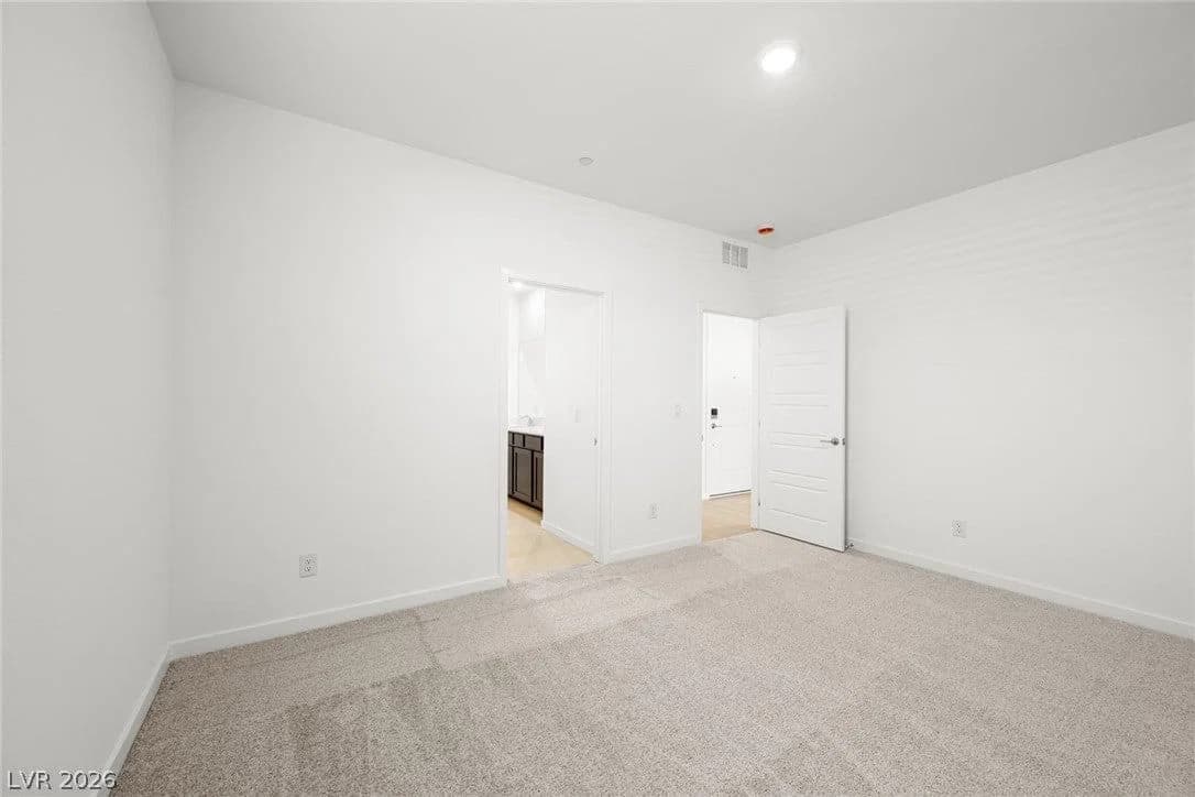 1662 Portofino Falls Place photo 4