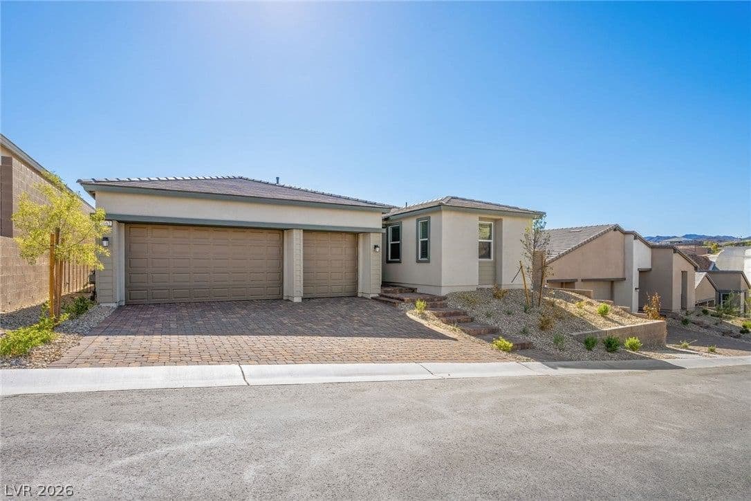 1662 Portofino Falls Place photo 2