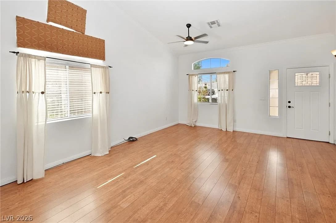 1159 Founders Court photo 5