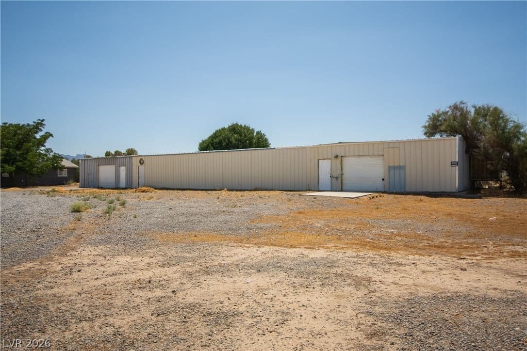 1130 Leslie Street photo 5