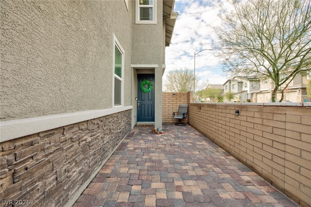 737 Cottonwood Hill Place photo 4