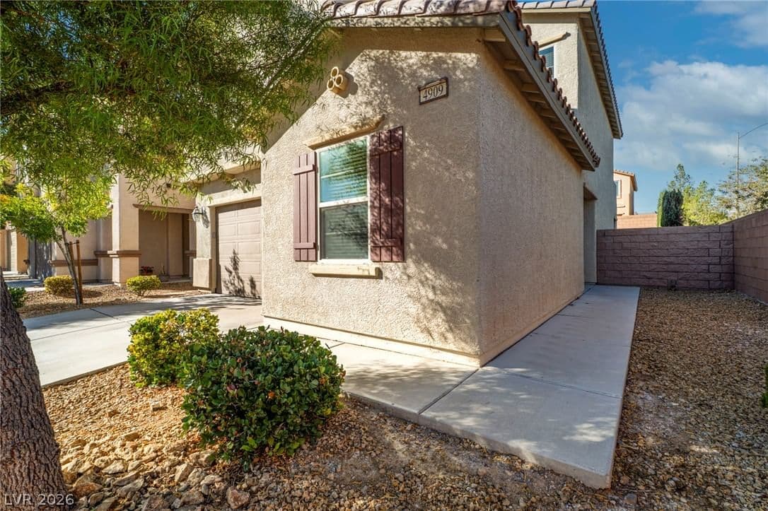 4909 Mountain Pepper Drive photo 3