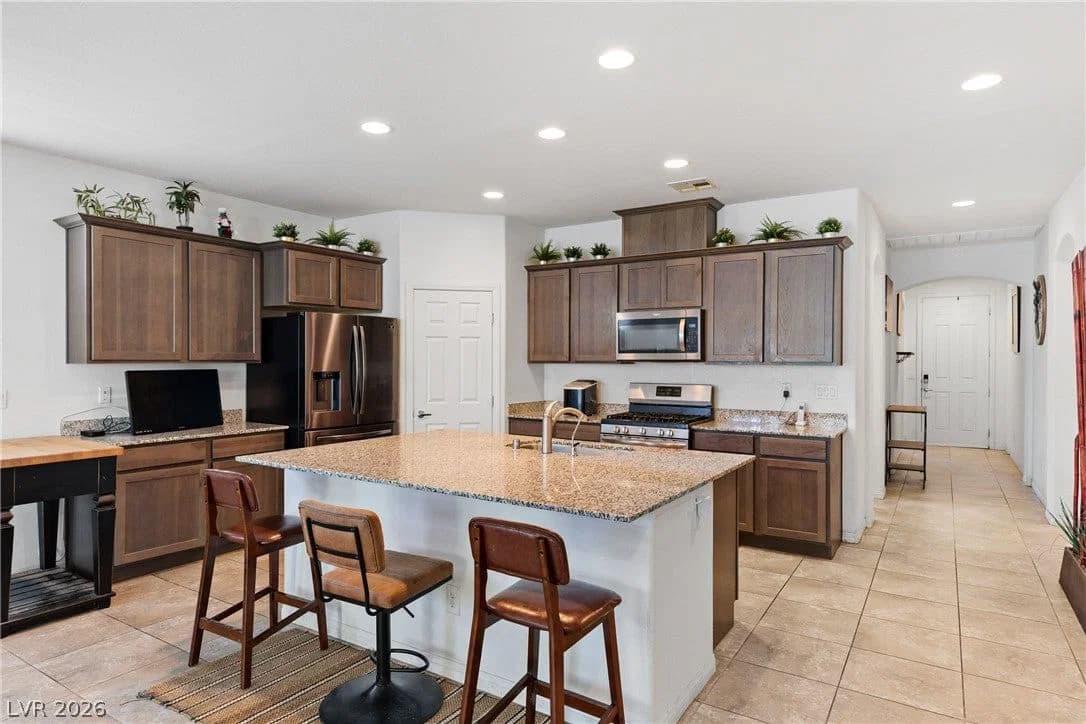 5724 Swan Bridge Street photo 2