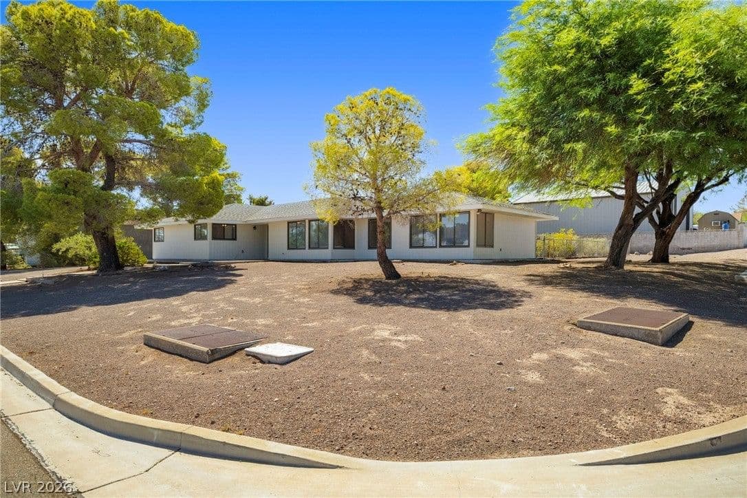 181 Middleton Drive photo 4
