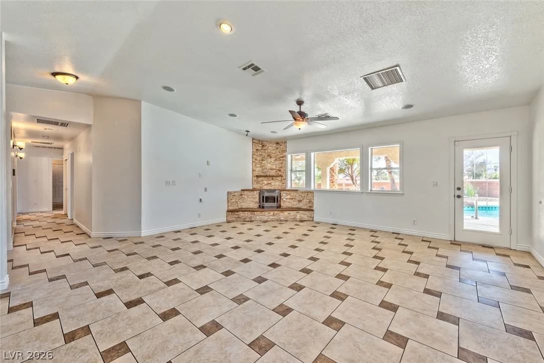 5745 Meranto Avenue photo 4