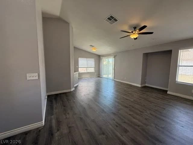 5029 Vista Del Rancho Way photo 4