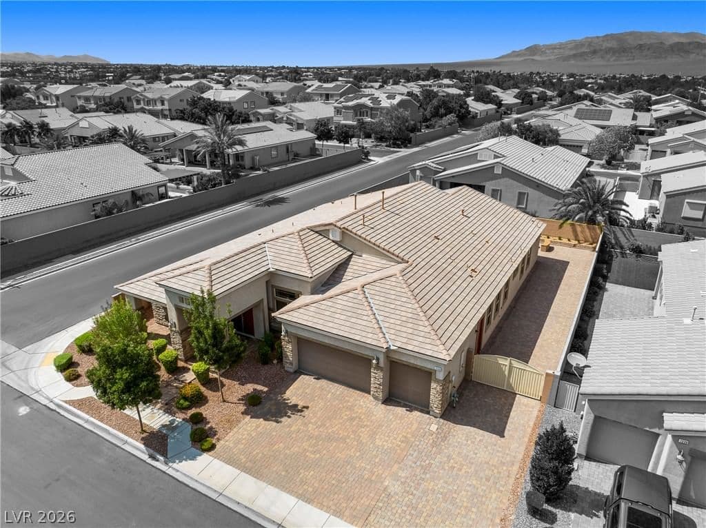 7230 Fresh Harvest Avenue photo 3