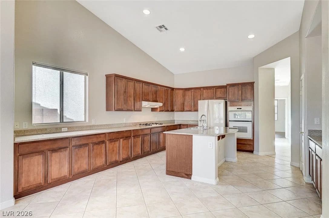 8112 Chestnut Hollow Avenue photo 4