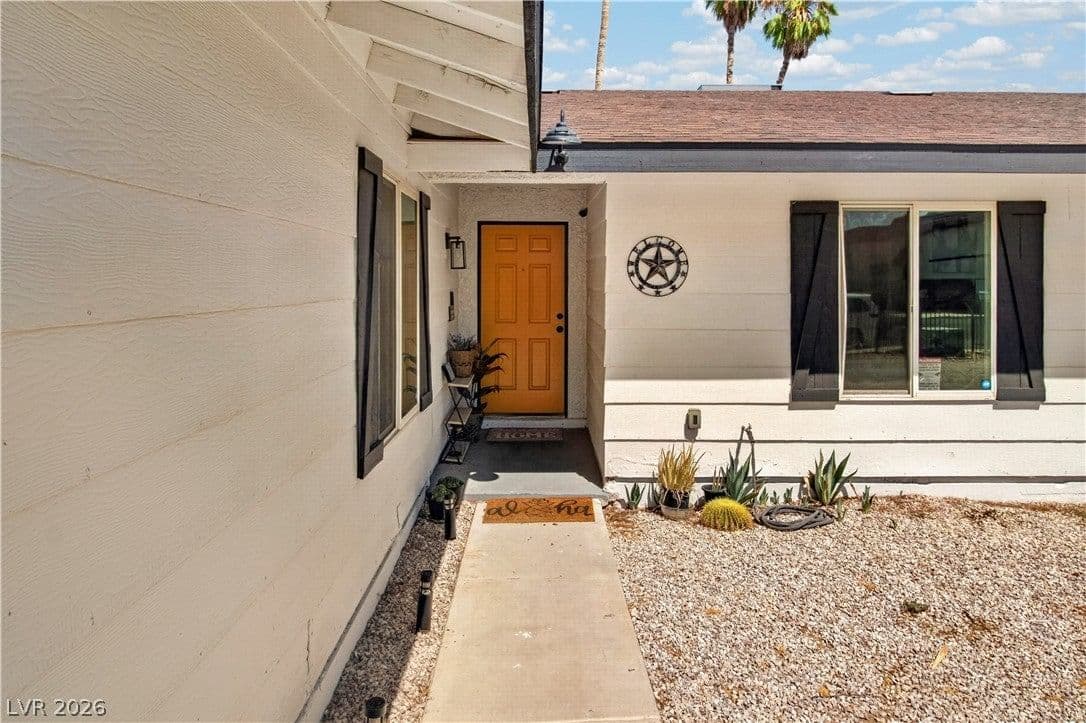 5452 Escondido Street photo 4