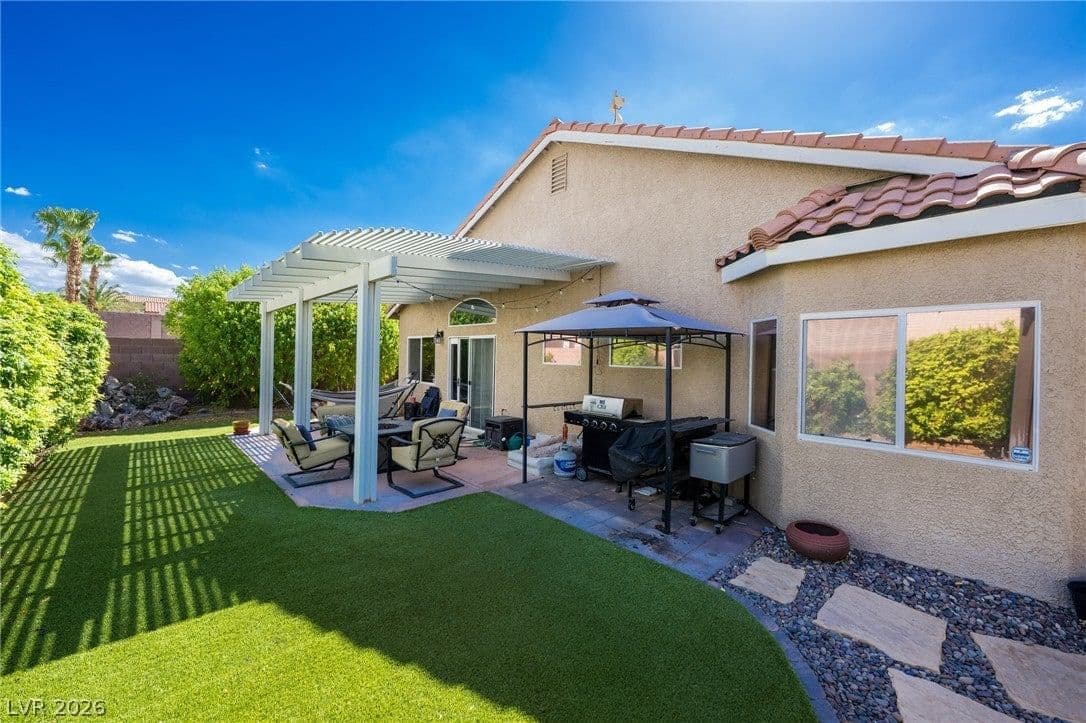 498 Beaconwood Street photo 3