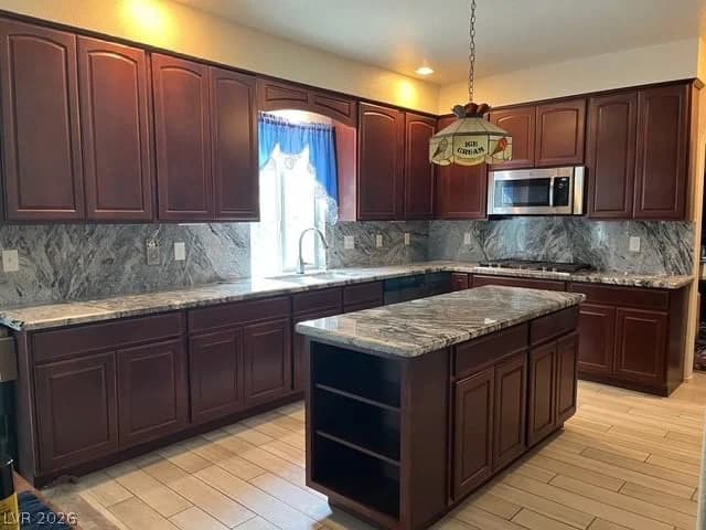 7789 Brook Valley Drive photo 4